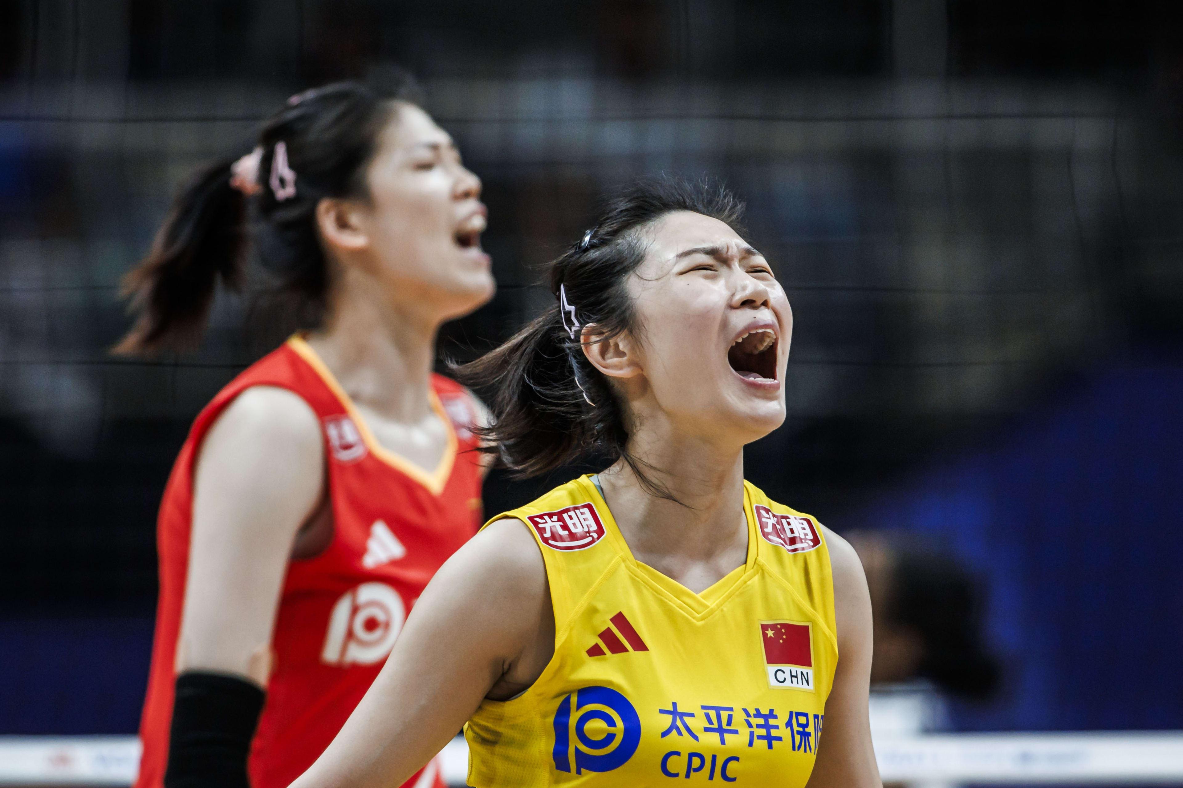 九游平台-Scout迎来十赛季出色发挥，RNG观众热烈欢呼！