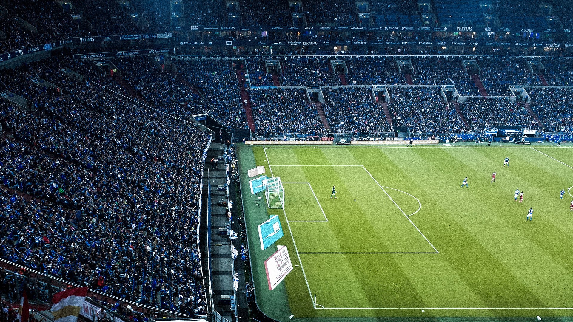 九游娱乐-拜仁不断突破！，哈兰德连续七场比赛得分超过比赛局势复杂赛场气氛高涨